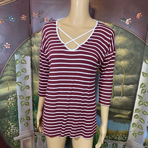 Free Faith Burgundy with White Stripes Size Small SUPER SOFT - Picture 1 of 5